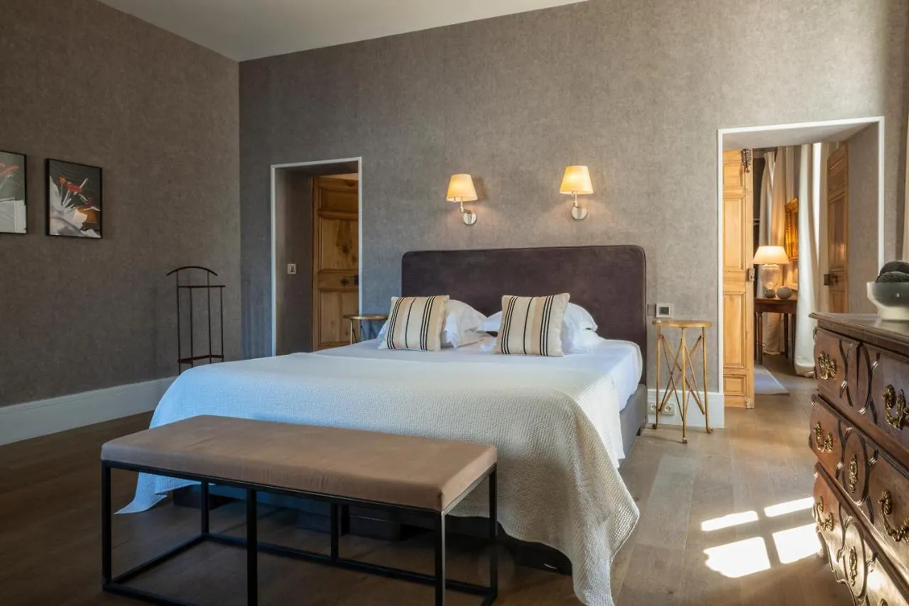 Le Prieure Hotel Villeneuve-lès-Avignon 5*,